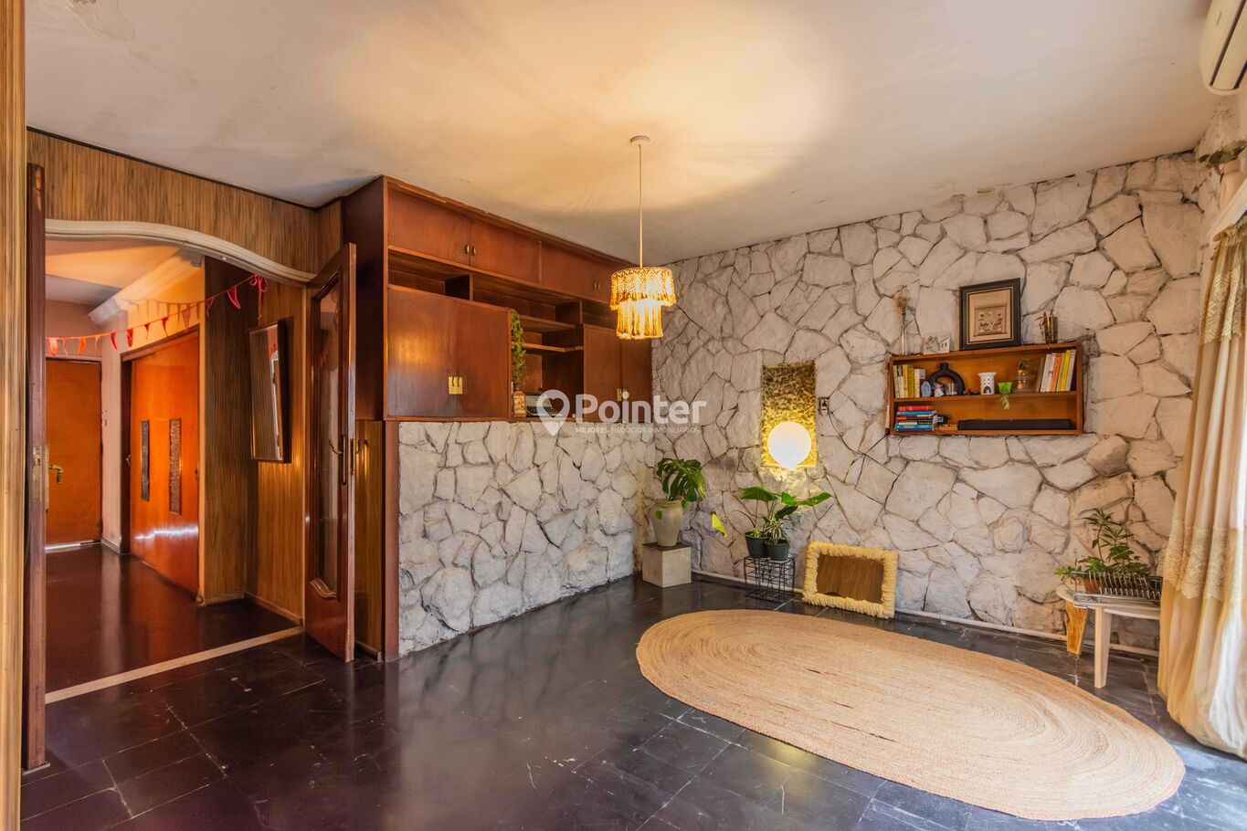 CASA DE 6 DORMITORIOS EN LA COMERCIAL