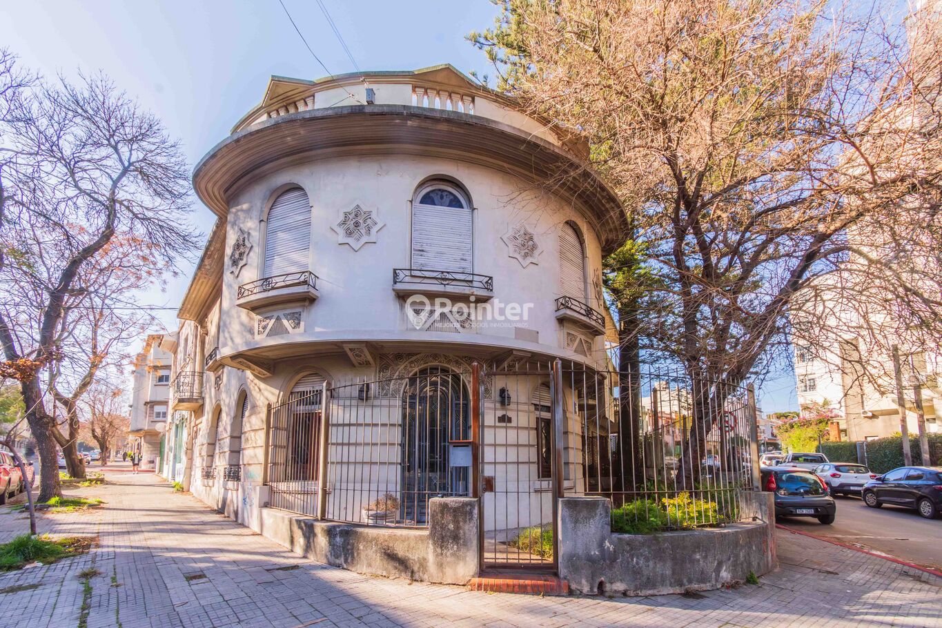 IMPONENTE CASONA EN POCITOS